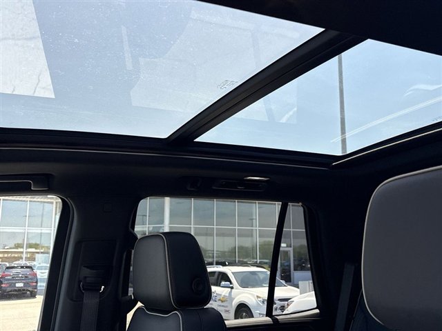 Certified 2023 Chevrolet Tahoe Premier AWD/4WD image 19