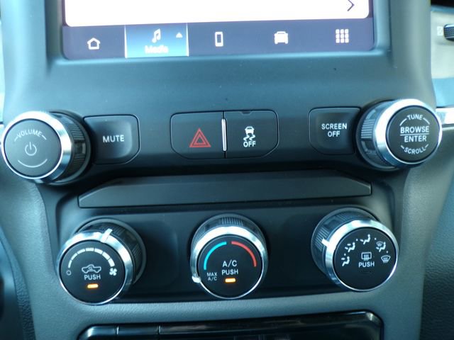 Used 2024 RAM 3500 Big Horn image 24