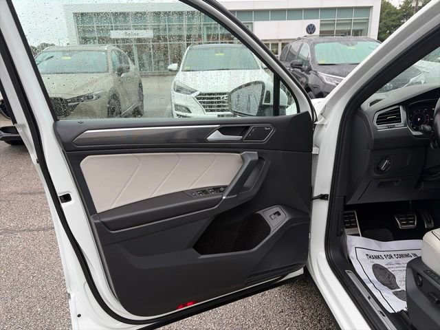 Used 2020 Volkswagen Tiguan SEL Premium R-Line AWD/4WD image 15