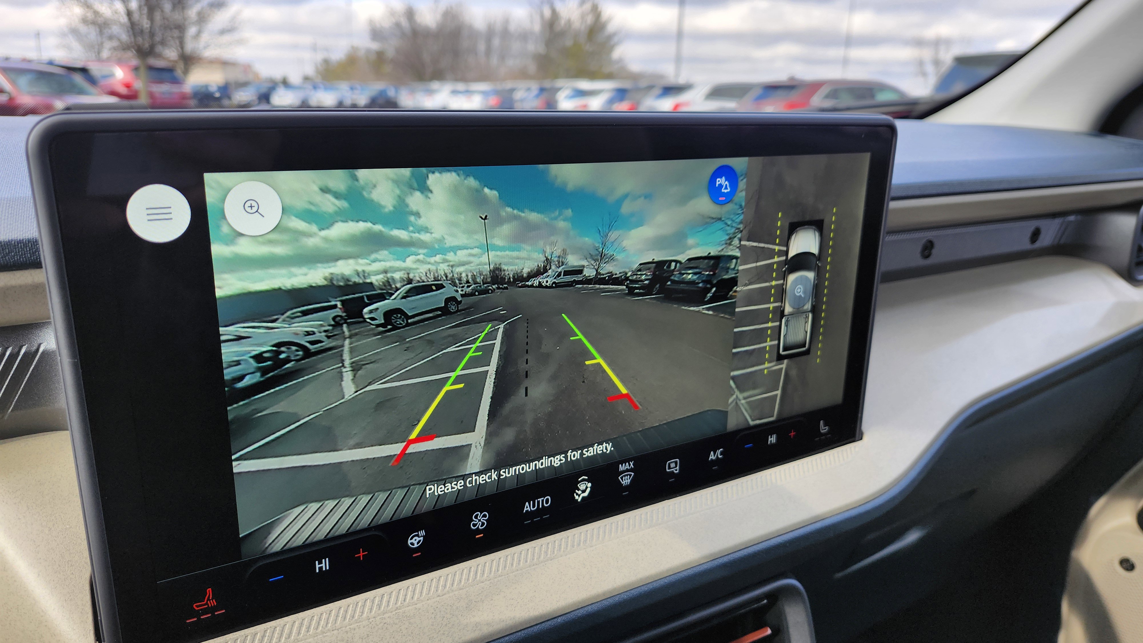 Used 2025 Ford Maverick Lariat w/ 4K Tow Package image 2