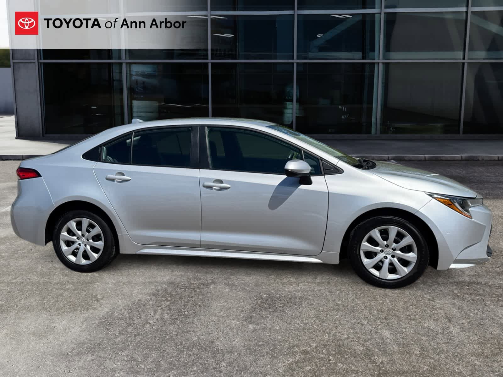 Used 2024 Toyota Corolla LE FWD image 10