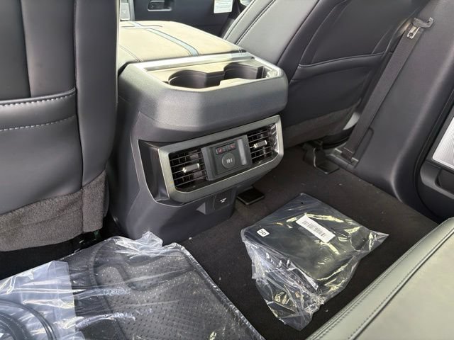 New 2026 Ford F450 Platinum w/ FX4 Off-Road Package AWD/4WD image 10
