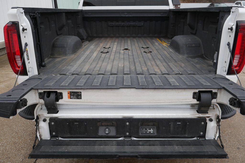 Used 2023 GMC Sierra 3500 Denali w/ Denali Ultimate Package image 28