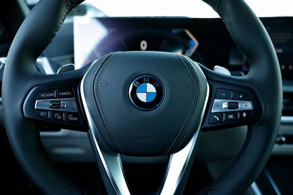 New 2026 BMW X5 xDrive50e w/ Executive Package image 33
