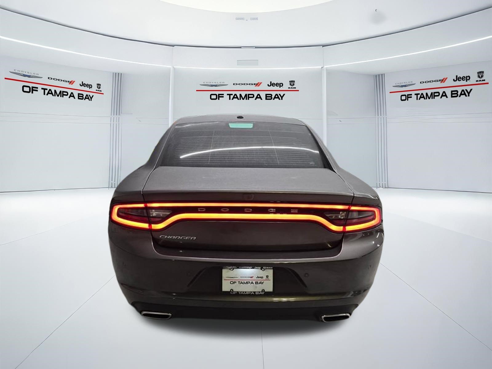 Used 2022 Dodge Charger SXT RWD image 5