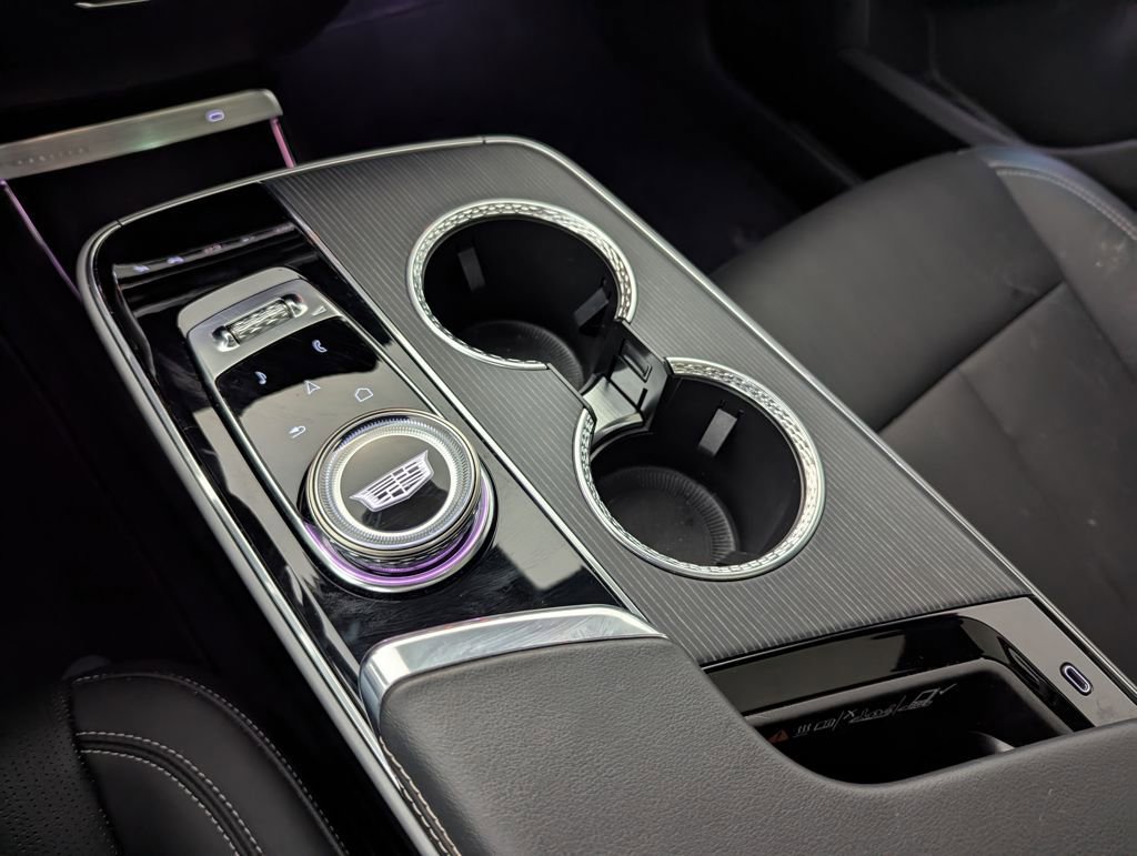 Used 2024 Cadillac Lyriq Sport image 14