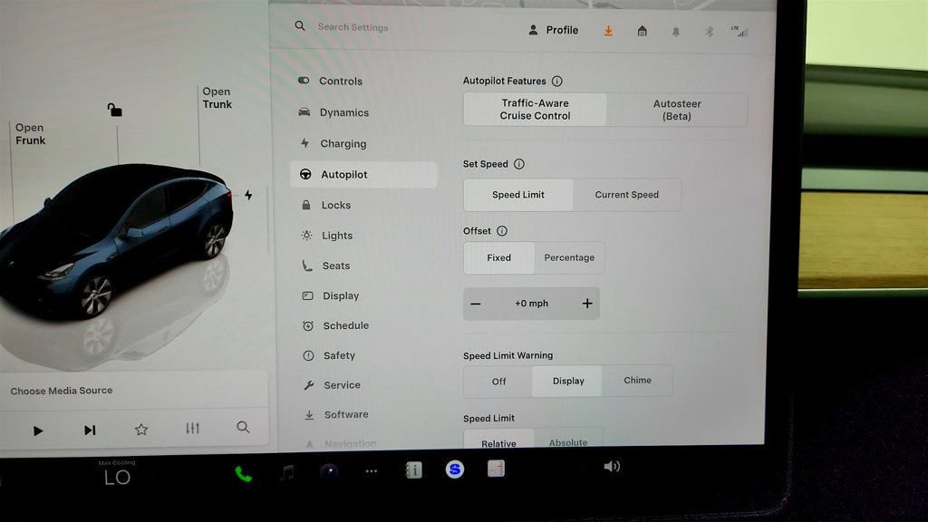 Used 2024 Tesla Model Y Long Range AWD/4WD image 20