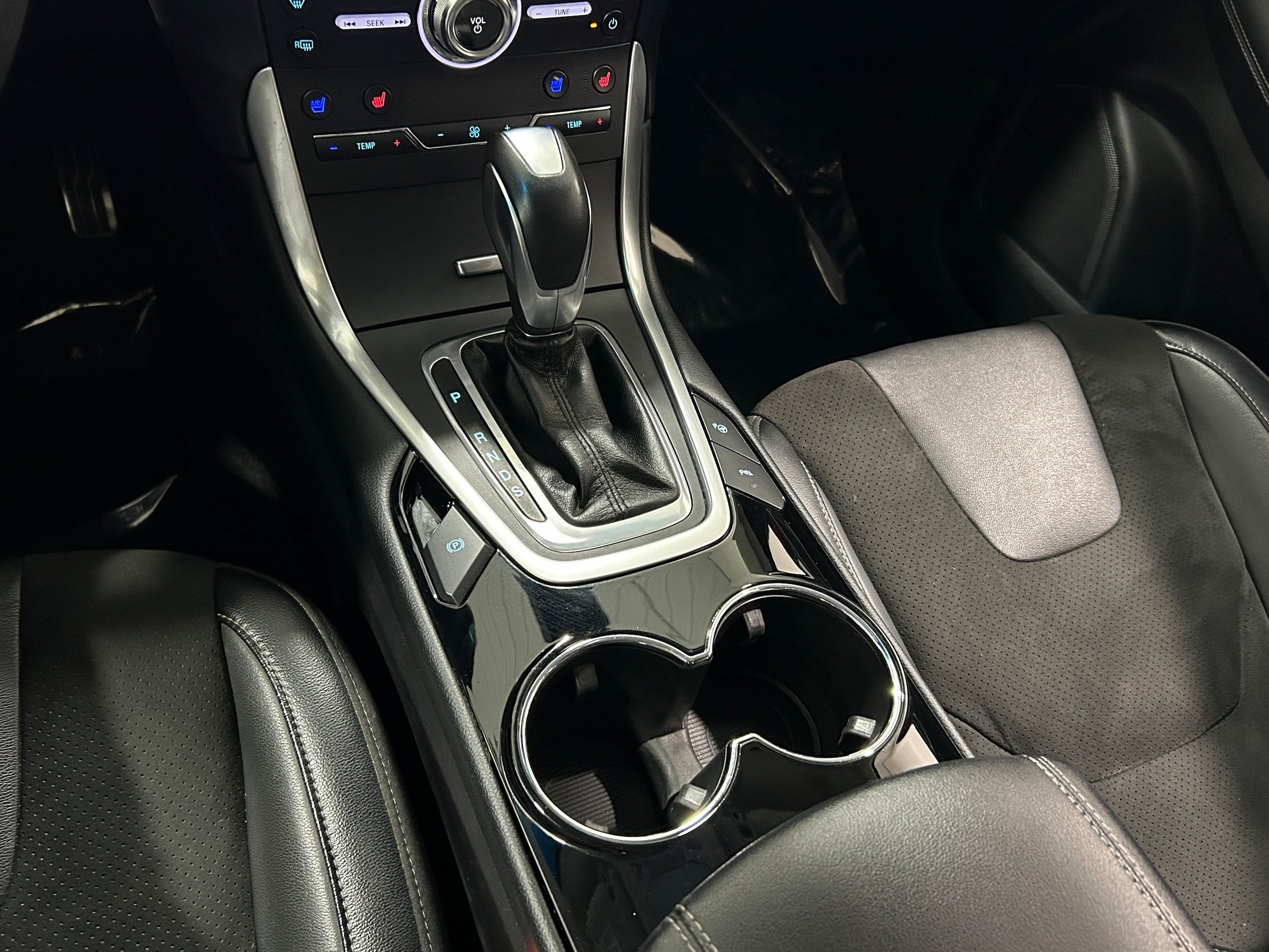Used 2018 Ford Edge Sport w/ Equipment Group 401A AWD/4WD image 11