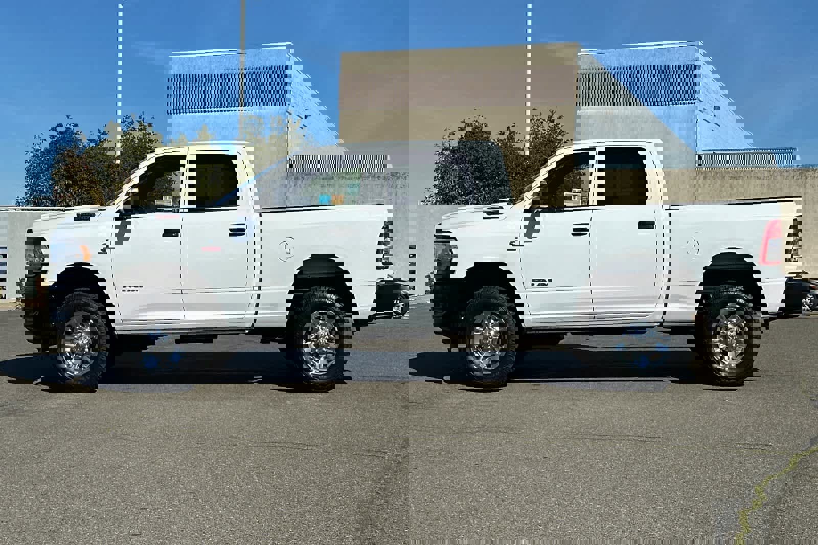 Used 2022 RAM 2500 Tradesman AWD/4WD image 9