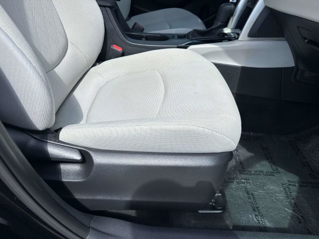 Used 2024 Toyota Corolla Cross L FWD image 16