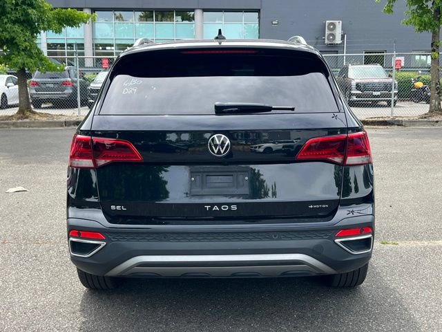 Used 2022 Volkswagen Taos SEL w/ Panoramic Sunroof Package AWD/4WD image 6