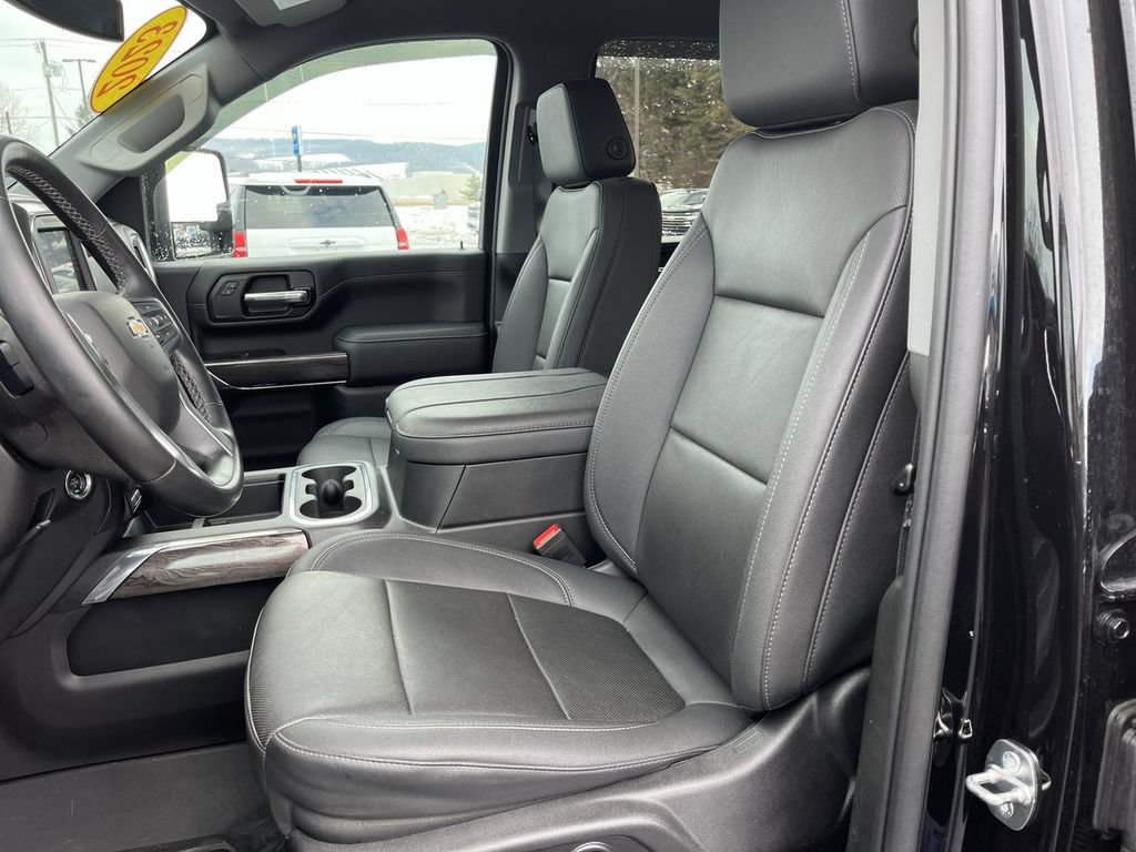 Used 2023 Chevrolet Silverado 2500 LTZ w/ LTZ Convenience Package AWD/4WD image 18
