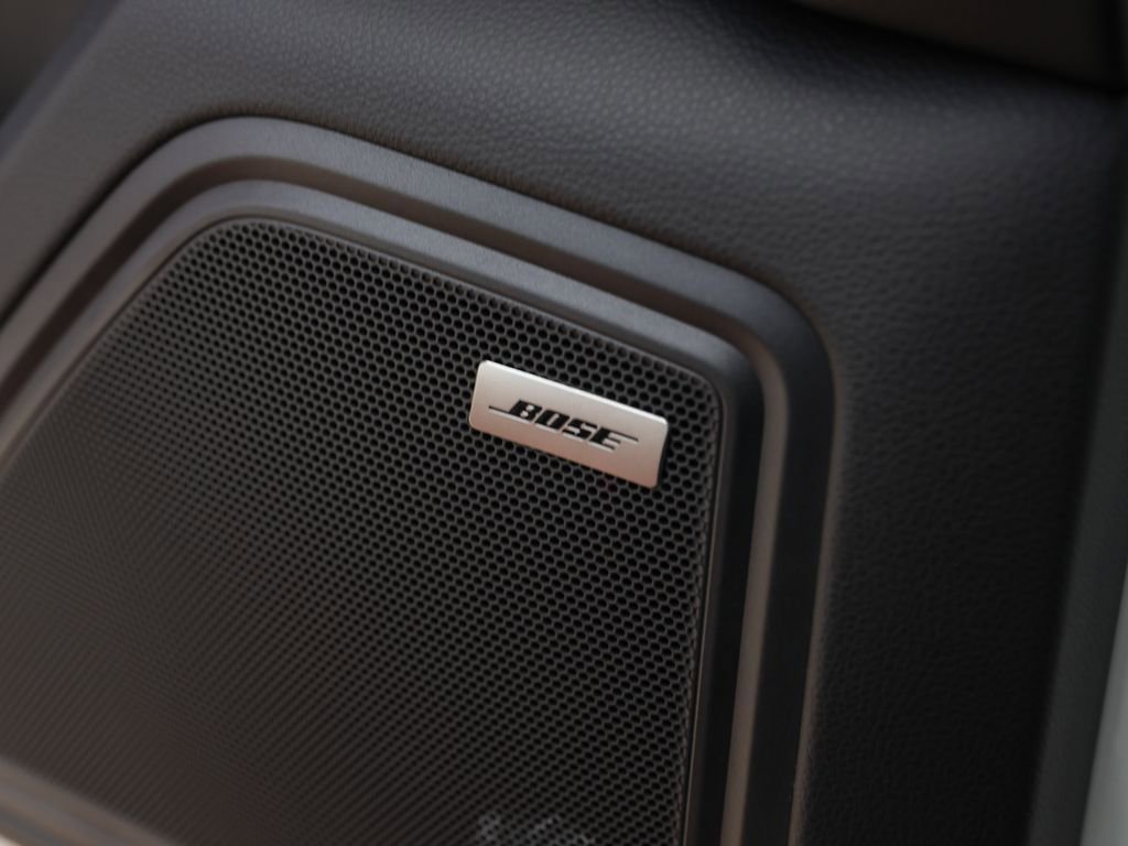 Certified 2025 Porsche Macan image 24