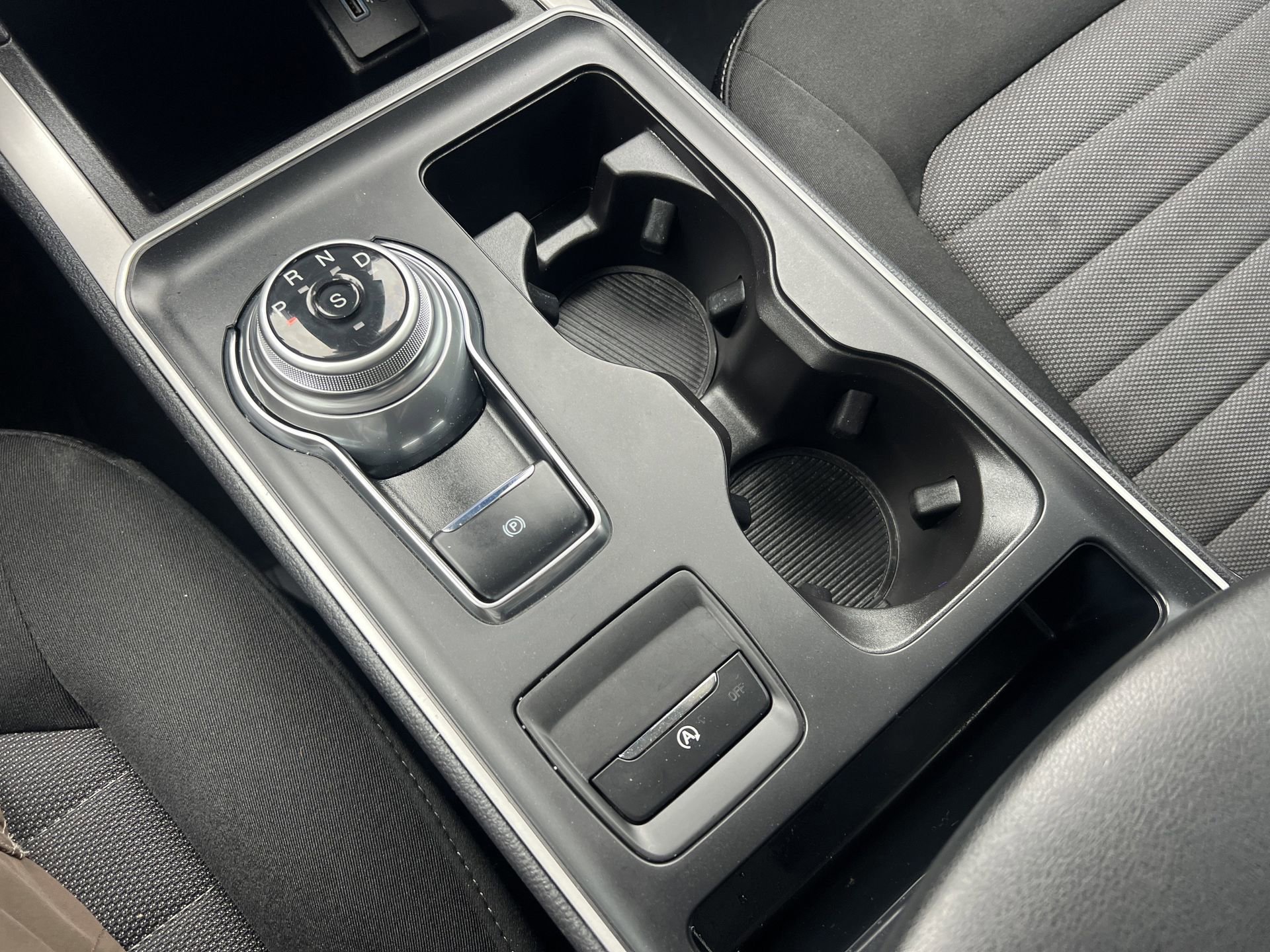 Certified 2023 Ford Edge SE w/ Black Appearance Package image 11