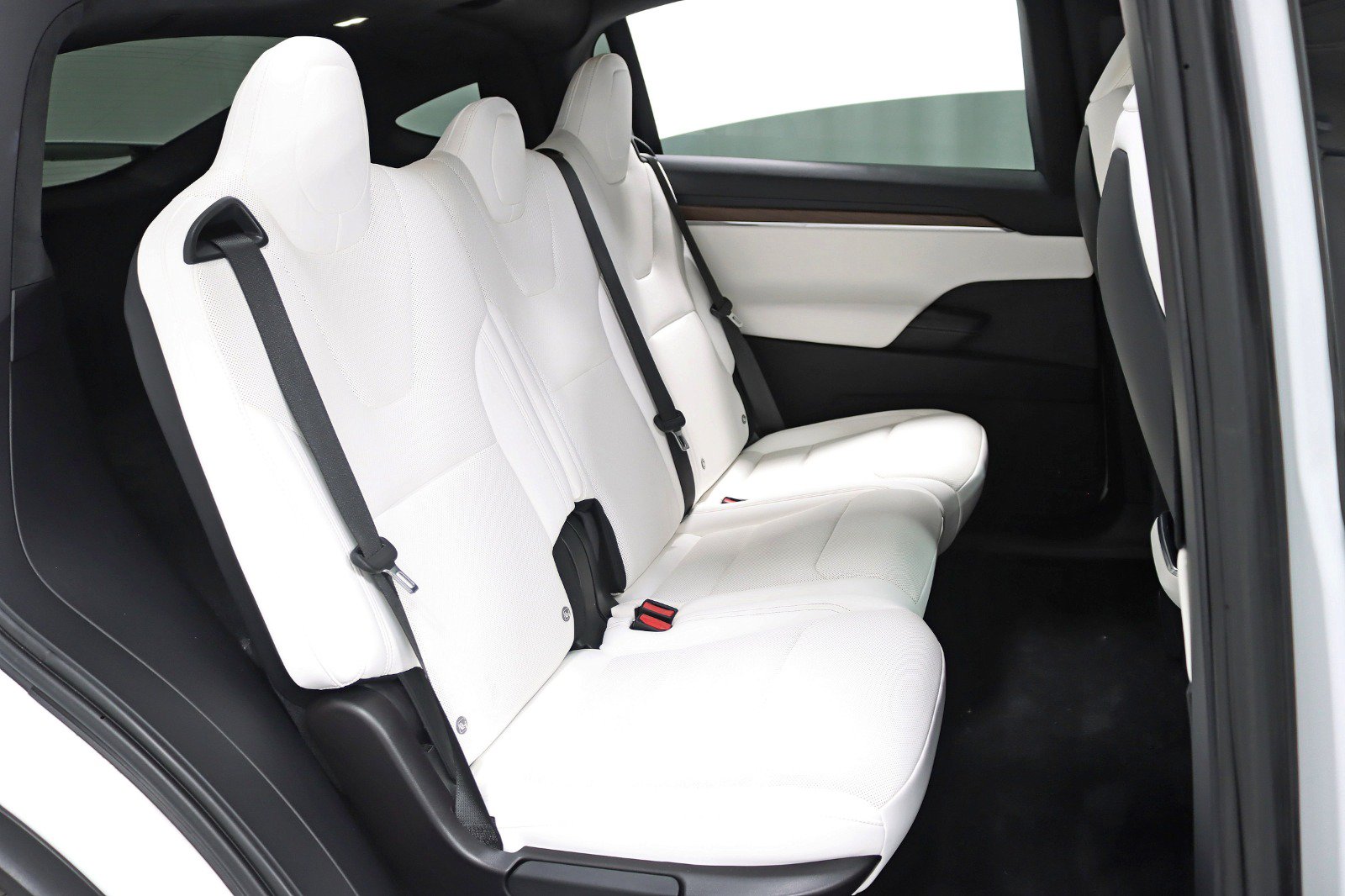 Used 2023 Tesla Model X AWD/4WD image 33