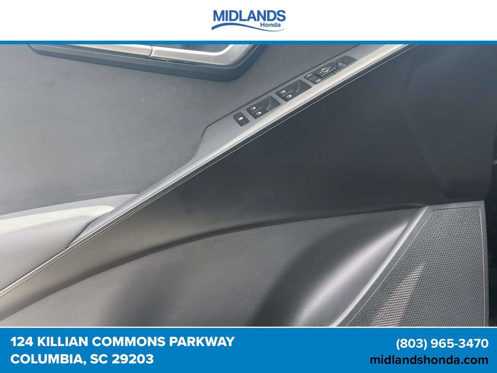 Used 2024 Kia Niro LX FWD image 16