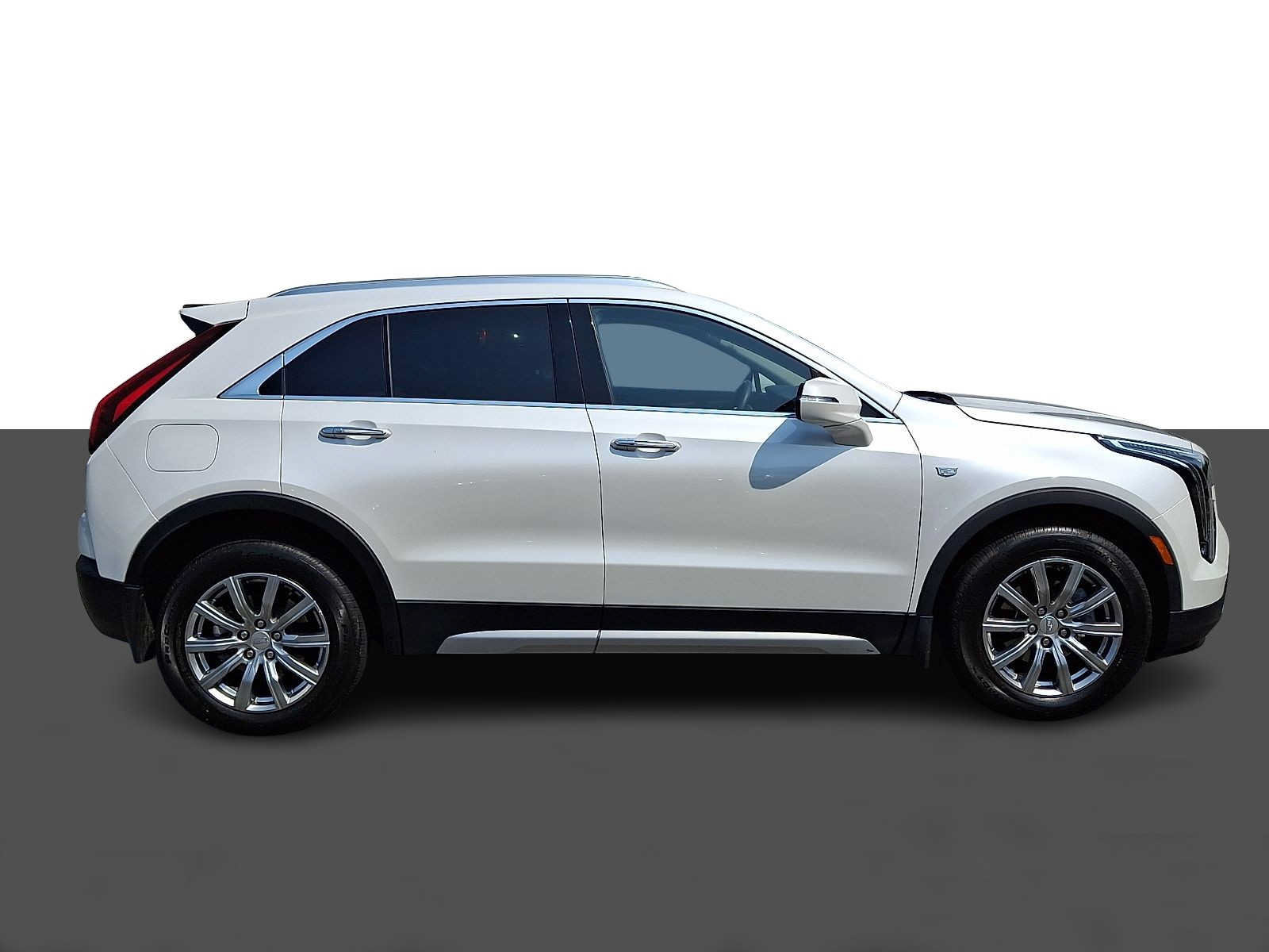 Used 2023 Cadillac XT4 Premium Luxury w/ Technology Package AWD/4WD image 7