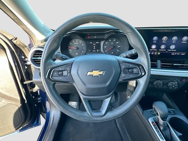 Used 2024 Chevrolet Trax LS w/ LS Convenience Package FWD image 11