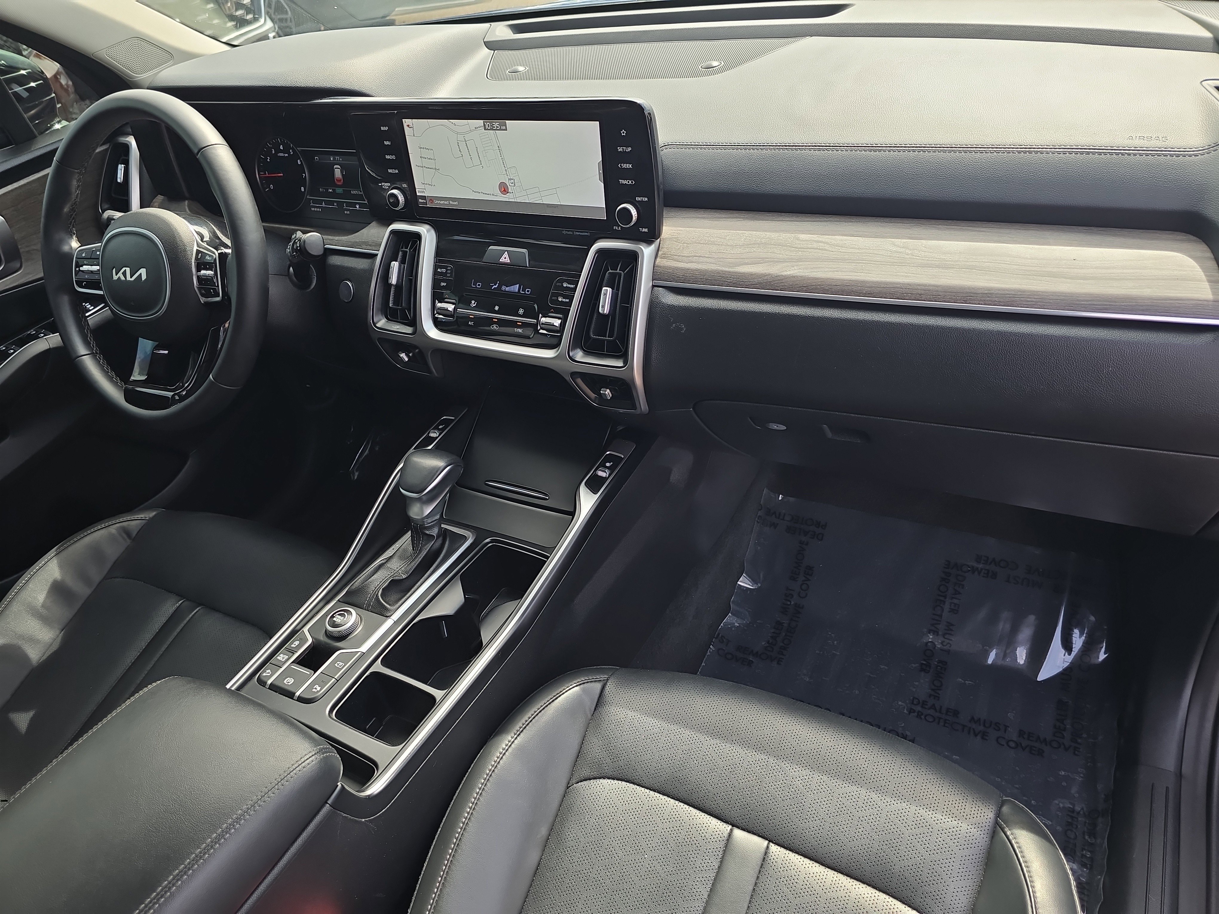 Certified 2022 Kia Sorento EX w/ Panoramic Sunroof Package FWD image 12