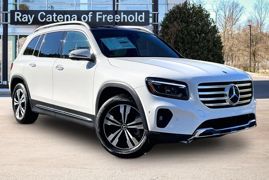New 2026 Mercedes-Benz GLB 250 4MATIC image 2