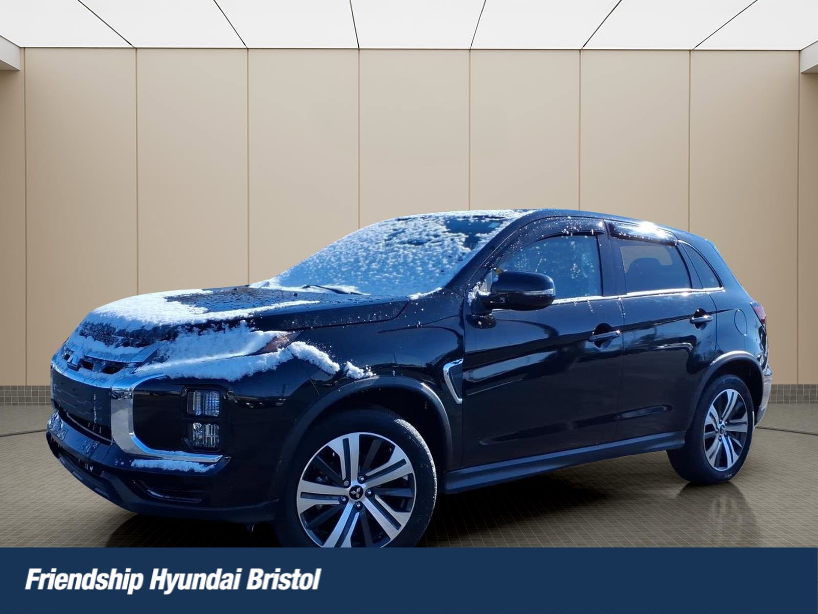 Used 2024 Mitsubishi Outlander Sport SE image 1