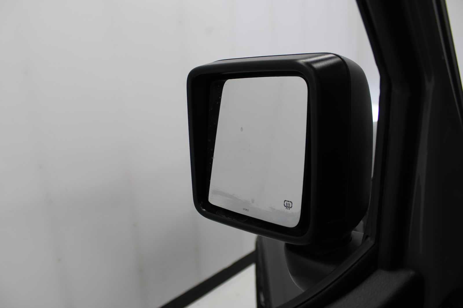 Used 2023 Jeep Wrangler Unlimited Sahara w/ Cold Weather Group AWD/4WD image 14