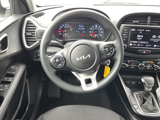 Used 2022 Kia Soul LX w/ Technology Package image 2