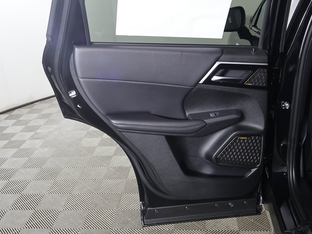 New 2026 Mitsubishi Outlander SE FWD image 28