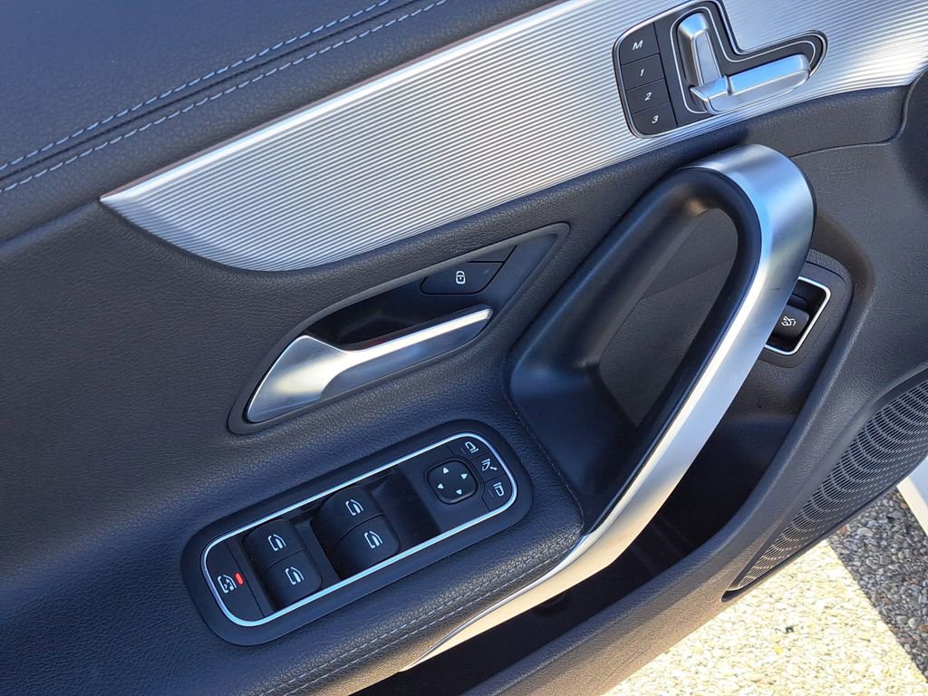 Used 2022 Mercedes-Benz CLA 250 image 20