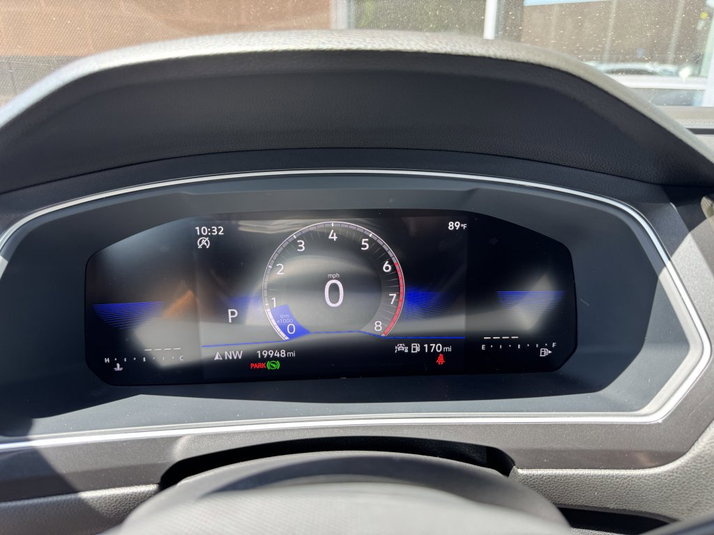 Used 2023 Volkswagen Tiguan SE image 17