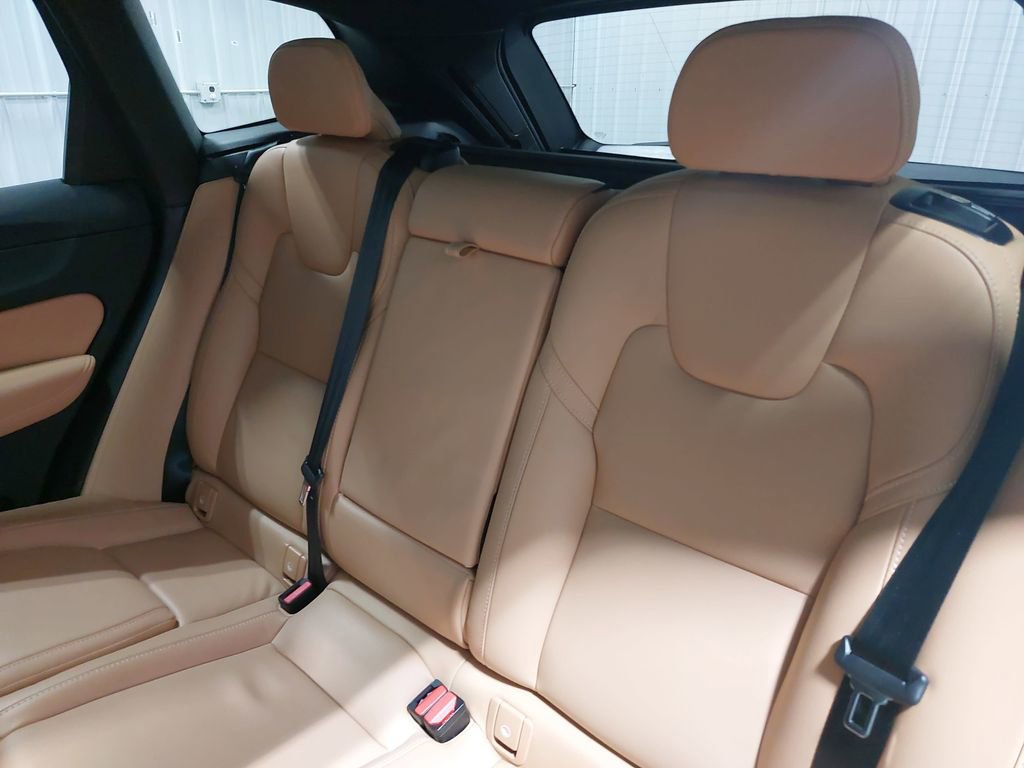 Used 2023 Volvo XC60 B6 Ultimate image 14