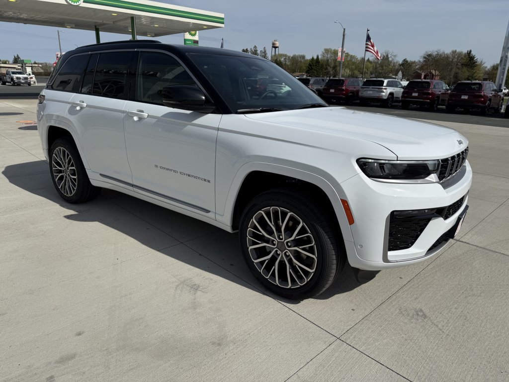 New 2026 Jeep Grand Cherokee Summit w/ Adv Protech Group IV