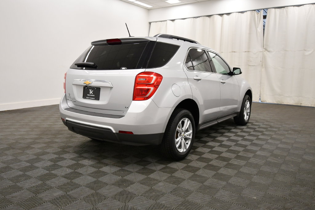 Used 2017 Chevrolet Equinox LT w/ Convenience Package AWD/4WD image 8