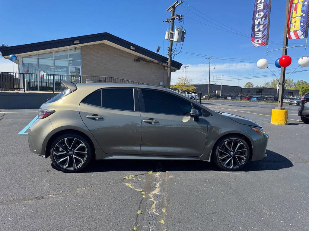Used 2019 Toyota Corolla XSE image 32