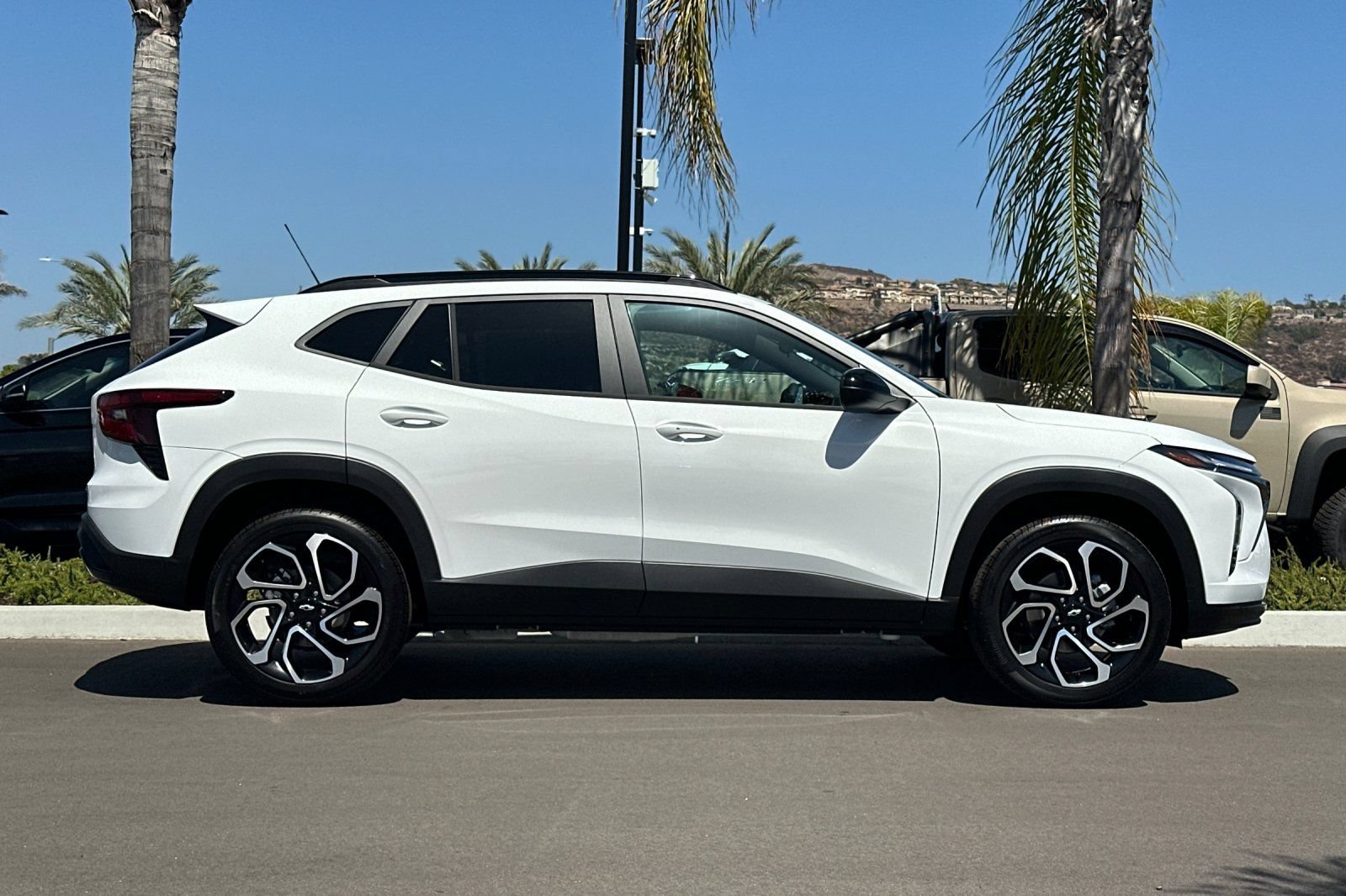 New 2026 Chevrolet Trax RS w/ Driver Confidence Package FWD image 3