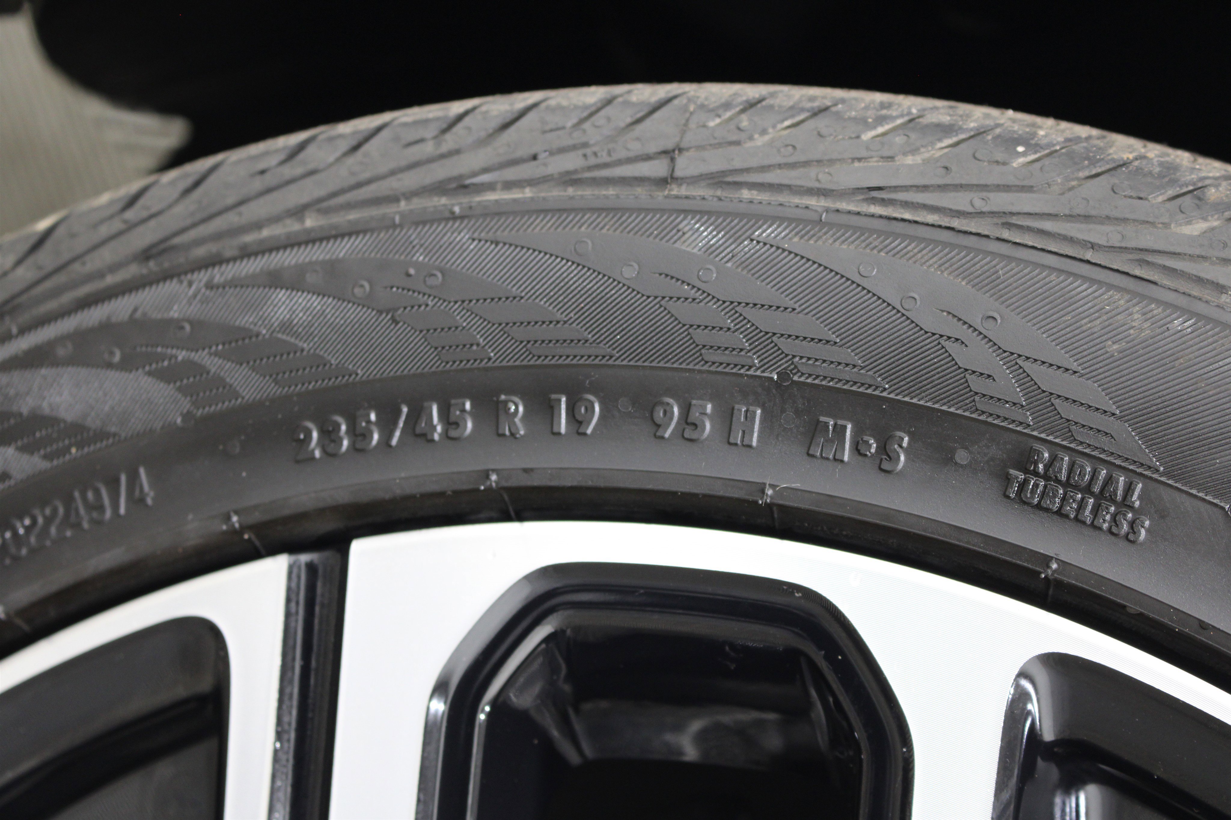 Used 2025 Jeep Compass Limited w/ Elite Group image 38