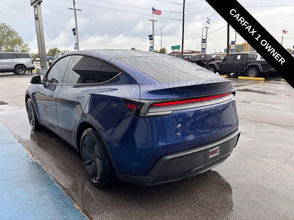 Used 2026 Tesla Model Y 2WD image 3