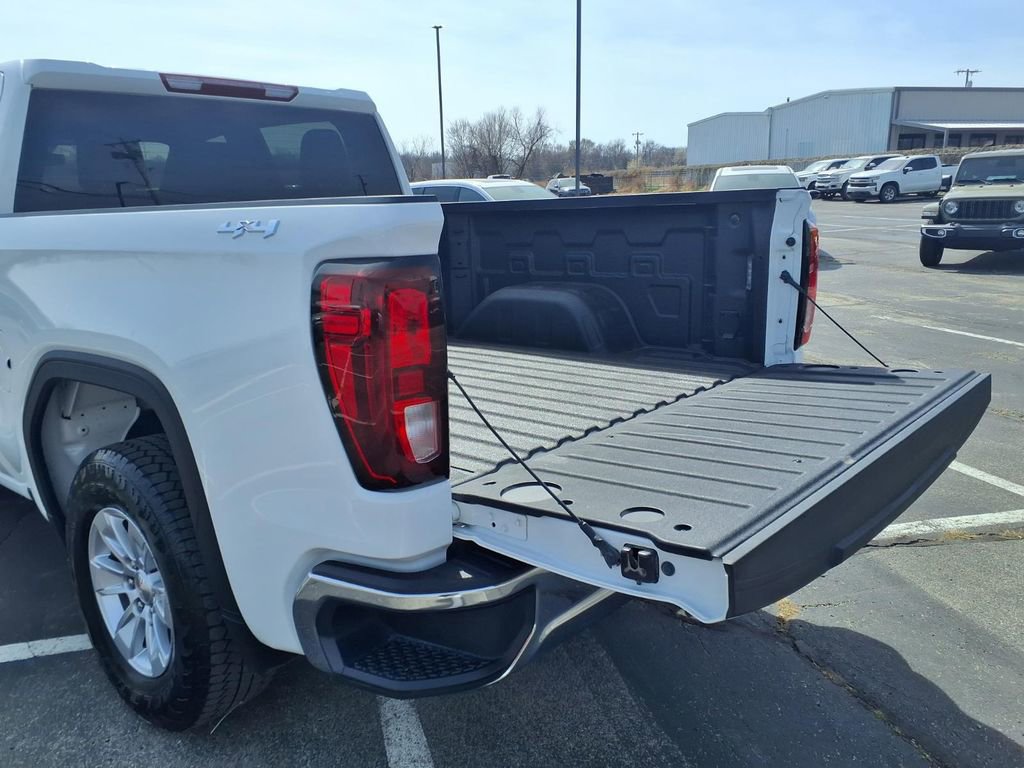 Used 2025 GMC Sierra 1500 SLE image 24
