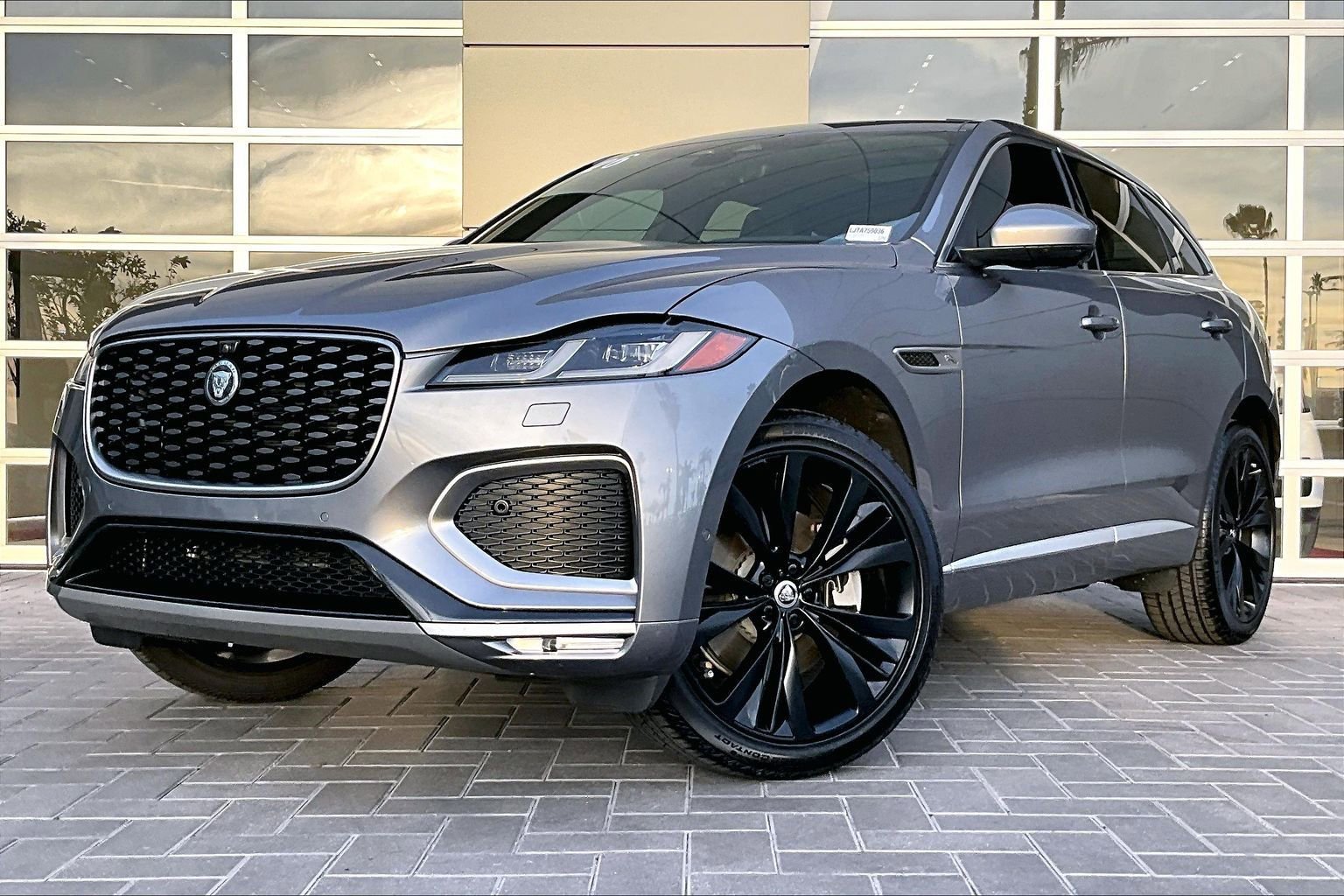 Used 2026 Jaguar F-PACE R-Dynamic S image 1