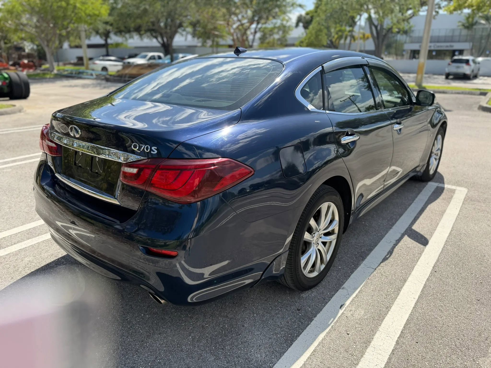Used 2015 INFINITI Q70 3.7 AWD/4WD image 9