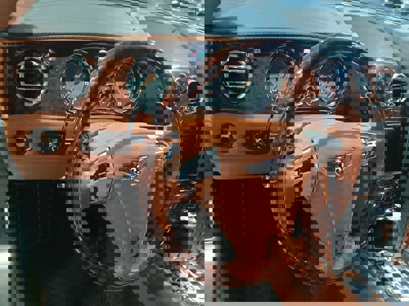 Used 2015 Bentley Flying Spur V8 image 19