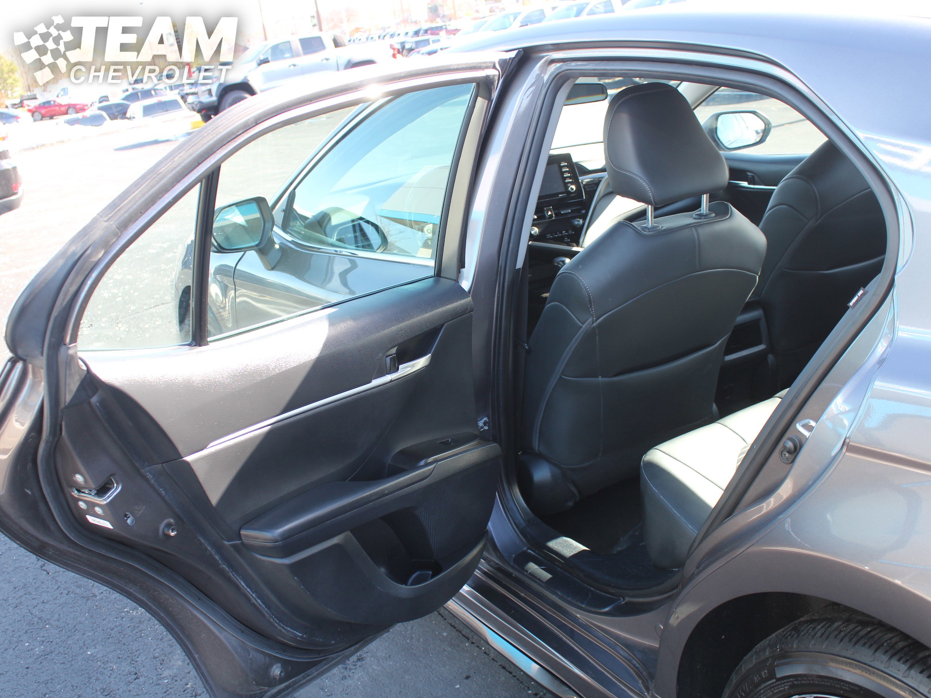 Used 2023 Toyota Camry SE image 19