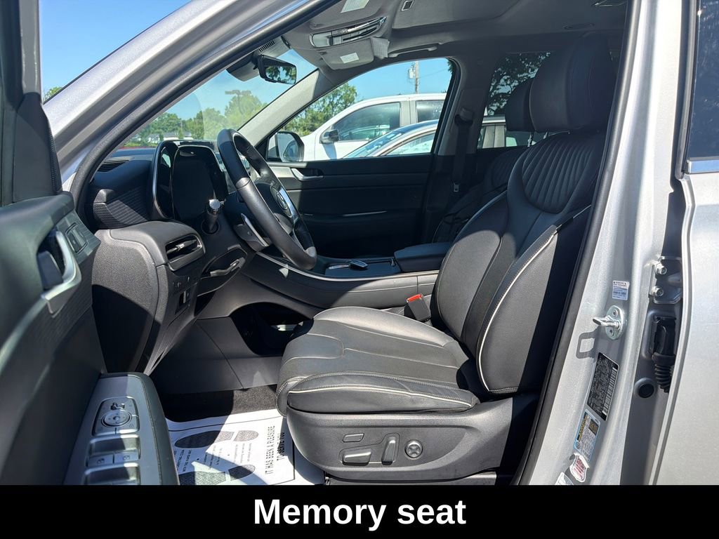 Used 2025 Hyundai Palisade Limited FWD image 11