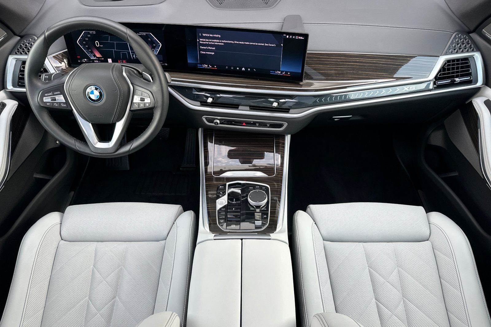 Used 2025 BMW X5 xDrive50e w/ Premium Package AWD/4WD image 12