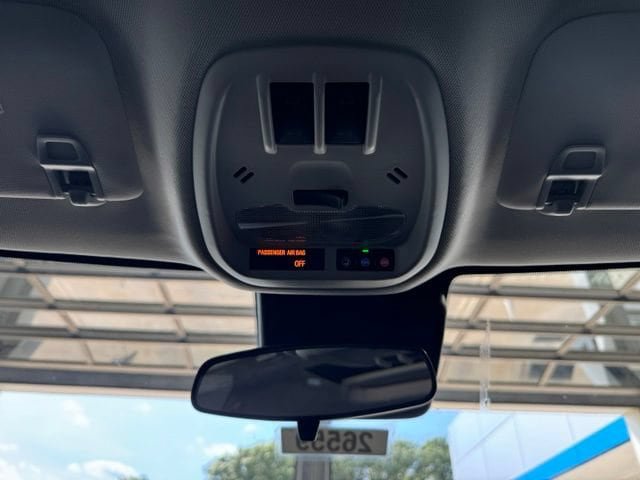 New 2026 Chevrolet Trax LT w/ Sunroof Package FWD image 23