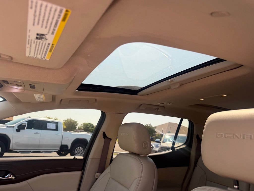 Used 2019 GMC Acadia Denali w/ Technology Package FWD image 25