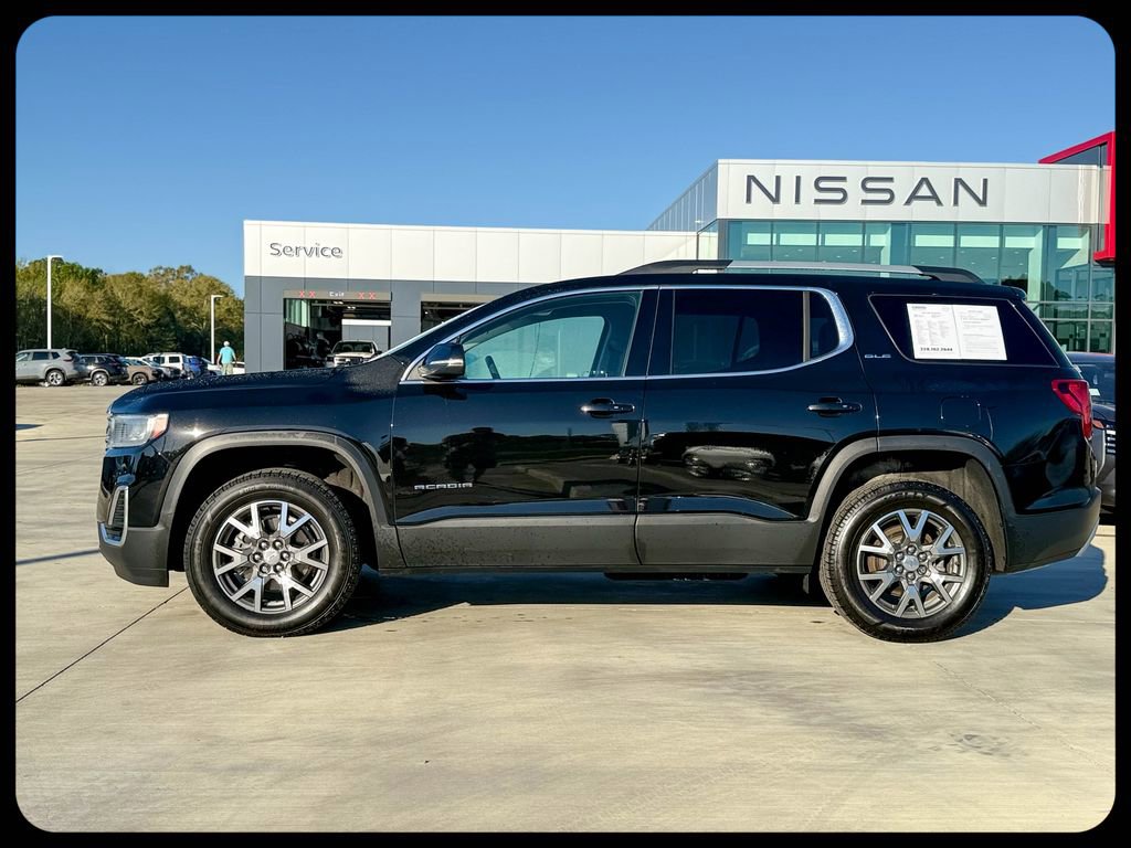 Used 2023 GMC Acadia SLE w/ Driver Convenience Package FWD image 2