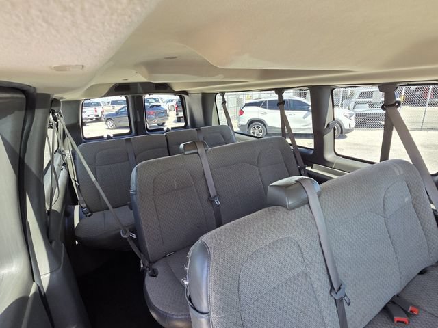 Used 2025 Chevrolet Express 3500 LT w/ LT Preferred Equipment Group RWD image 17