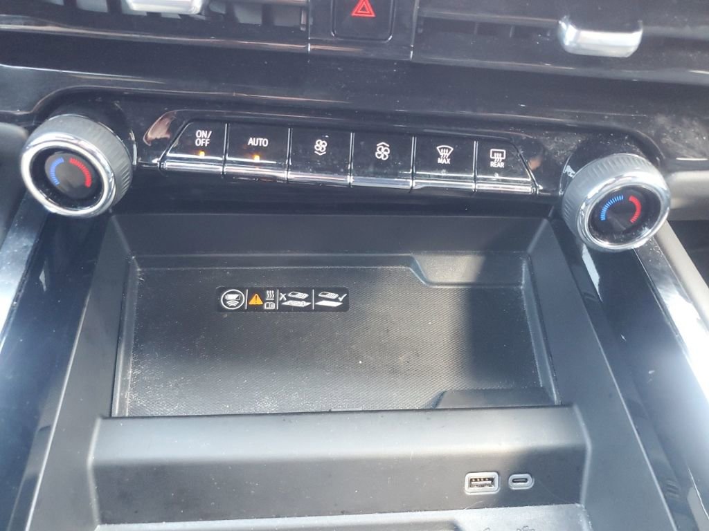 Used 2025 Chevrolet Tahoe LT image 25