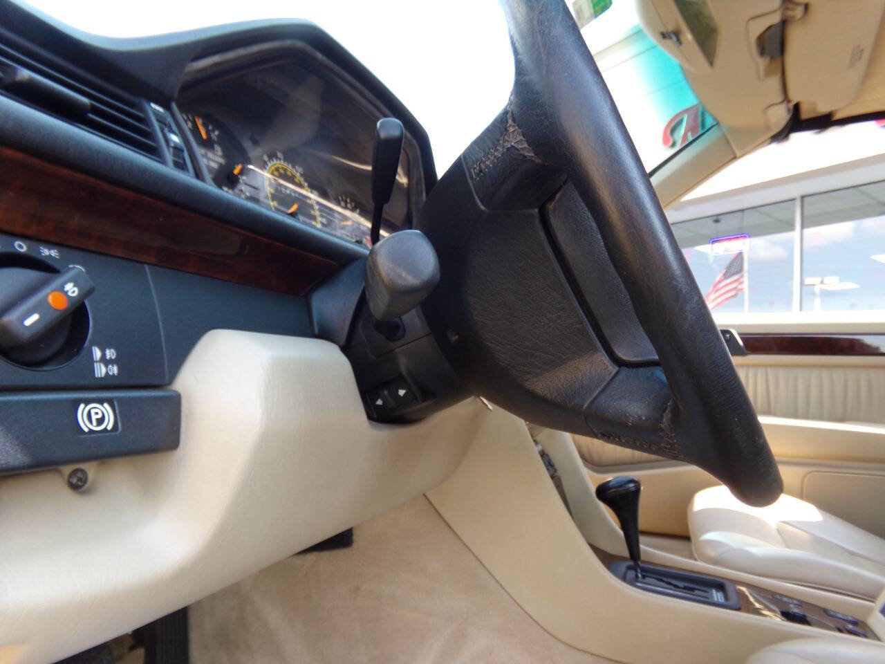 Used 1994 Mercedes-Benz E 320 Convertible image 77